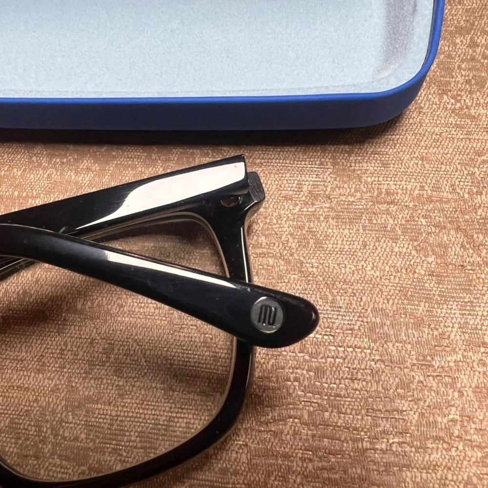 muse glasses new never worn black frame